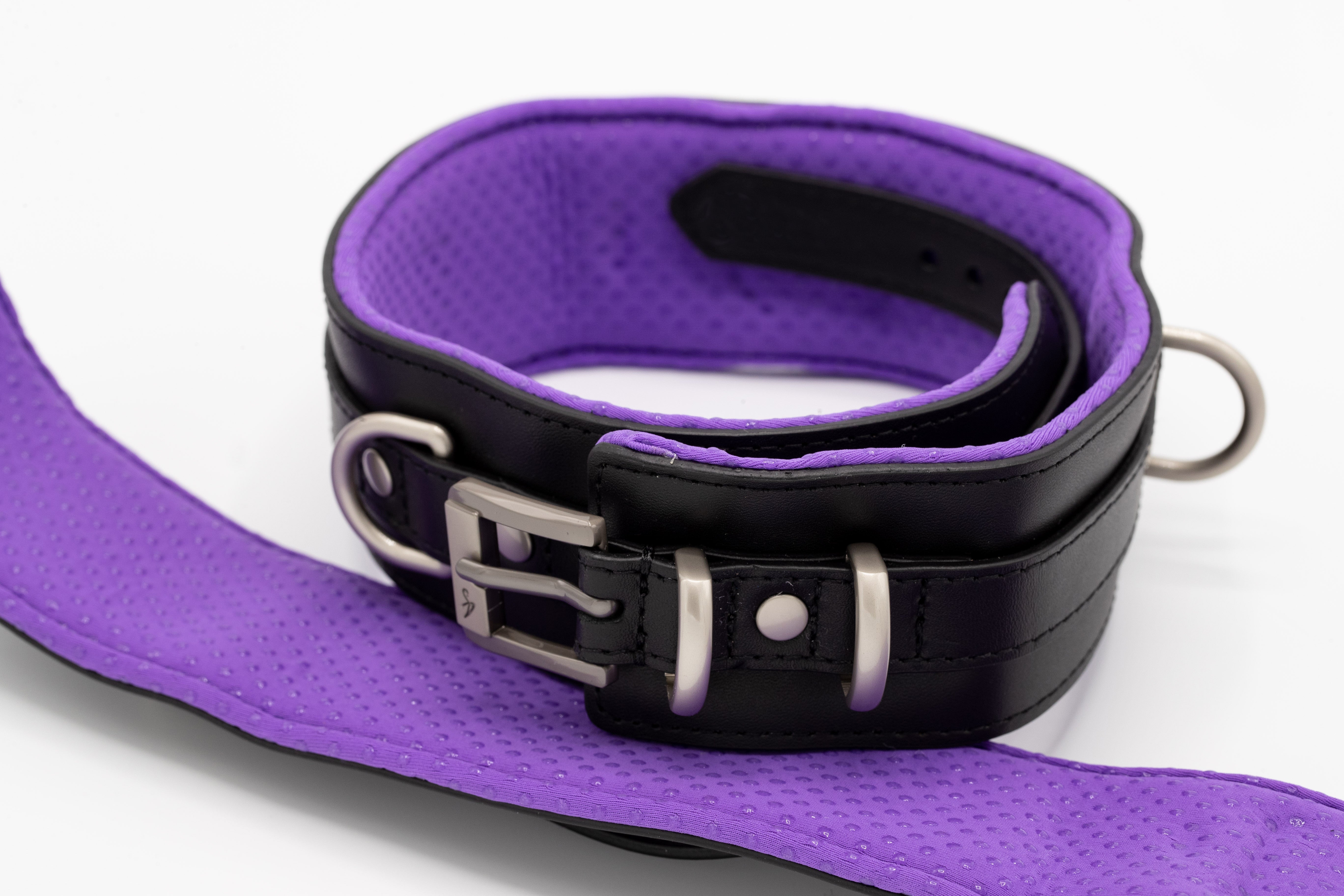 Black Swan Oberschenkelfessel Black Purple
